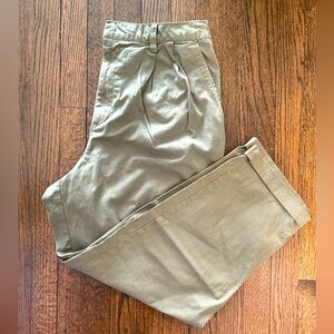 High rise pleated khakis with washwell